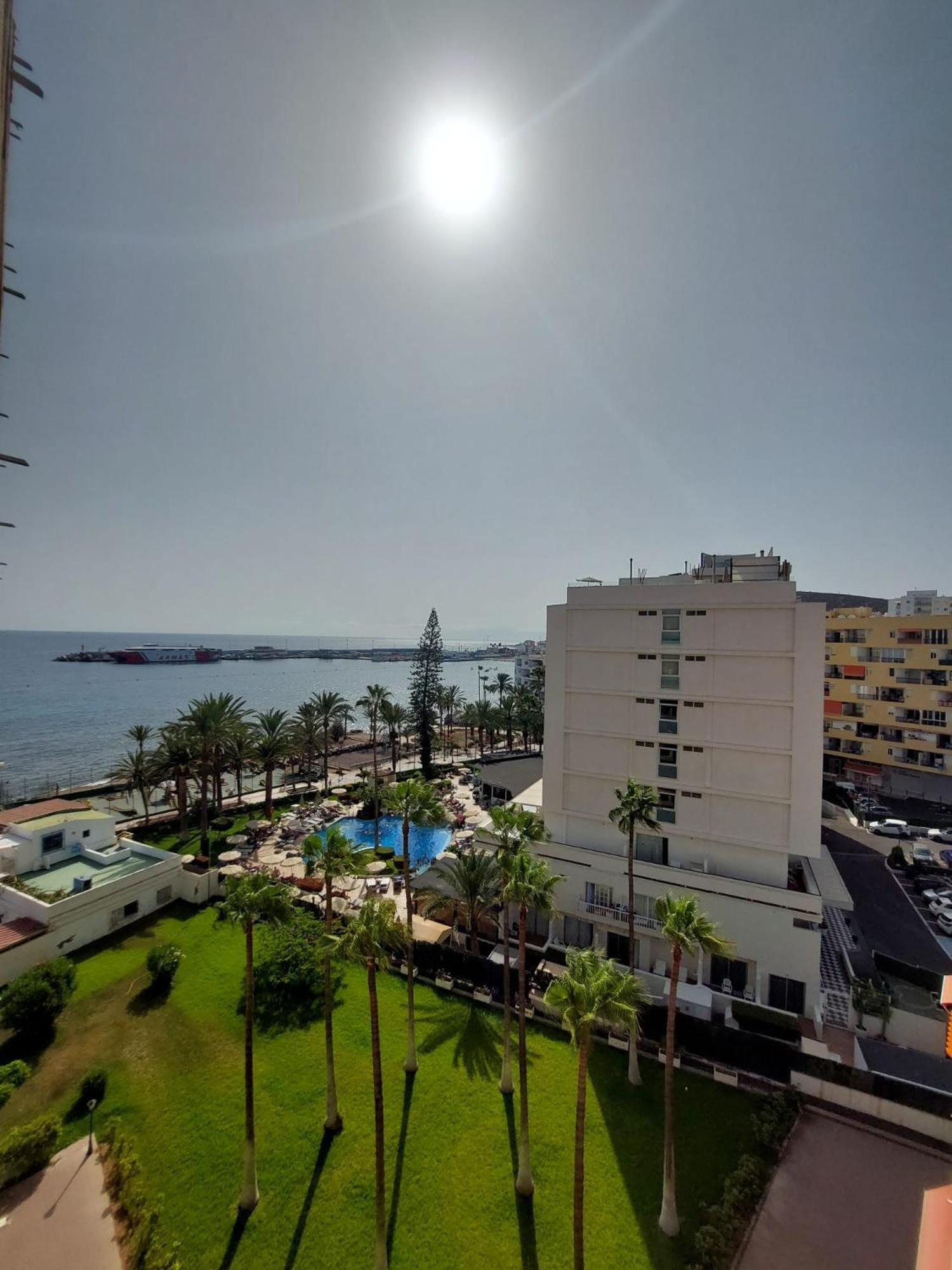 Comodoro- Ravel Los Cristianos  Exteriör bild
